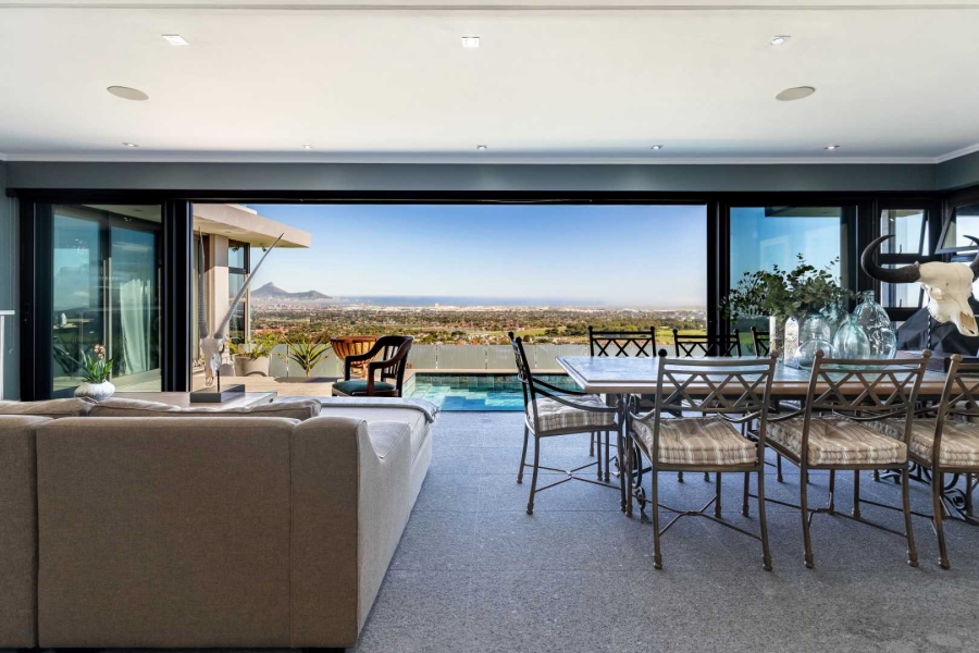 4 Bedroom Property for Sale in Baronetcy Estate Western Cape
